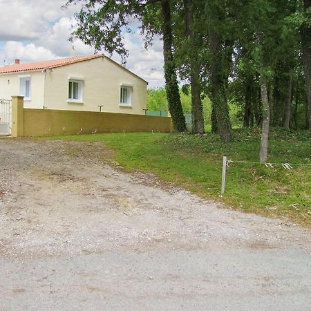 Appartement Charmant A Breuillet Avec Jardin Spacieux Eksteriør bilde